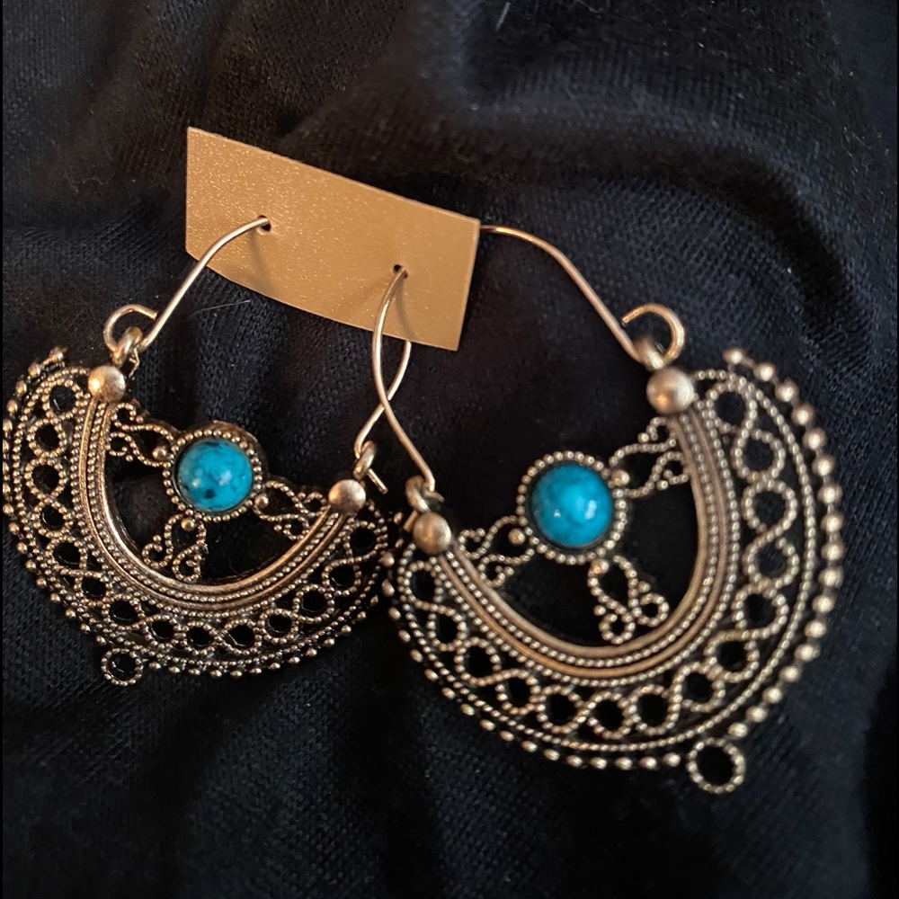 Earnings - Picture 2 of 3